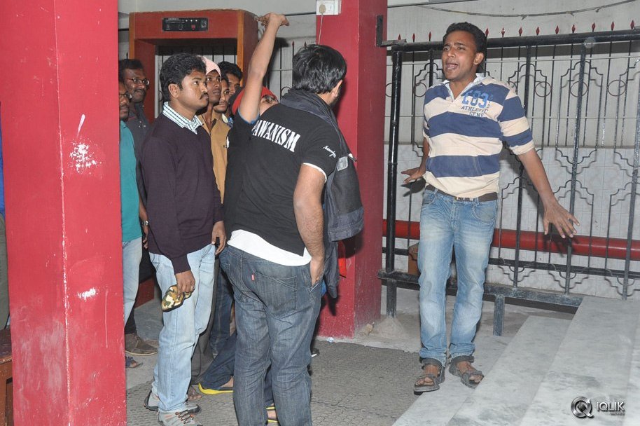 Gopala-Gopala-Benefit-Show-at-Shiva-Parvathi